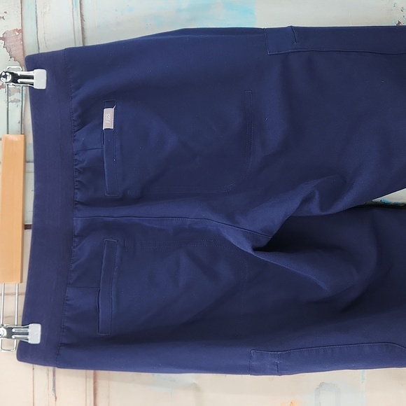 Figs Zamora Special Edition Jogger Scrub Pants with Reflective Pockets - Picture 4 of 6